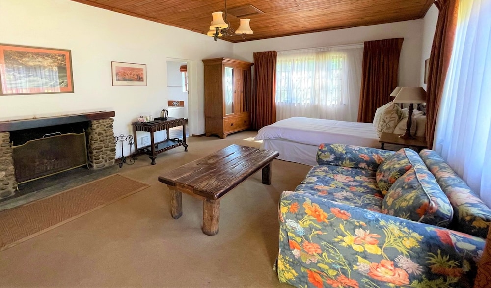 PREMIER HOTEL HIMEVILLE ARMS 25/50