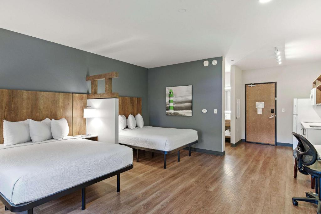 Ideal, Studio, 2 Queen Beds