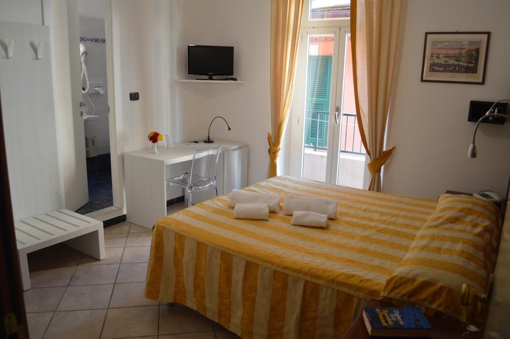 Hotel delle Rose 39/72