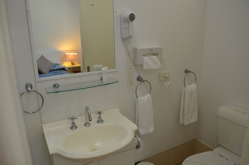 YAMBA MOTOR INN 59/62