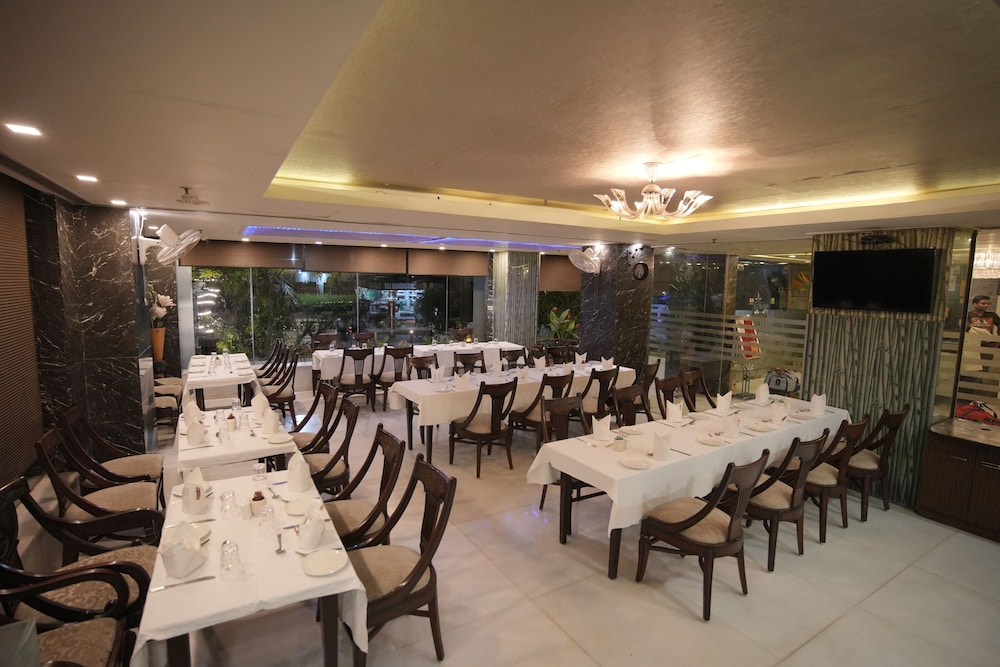 Hotel Atulyaa Taj 35/48