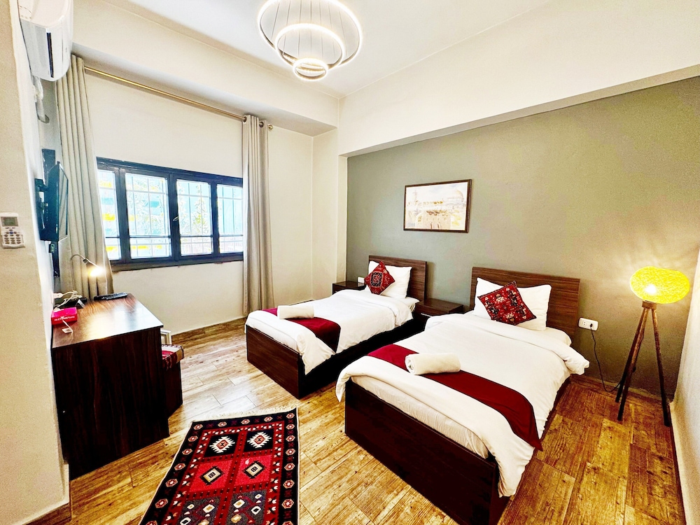 Sydney Hotel 14/41