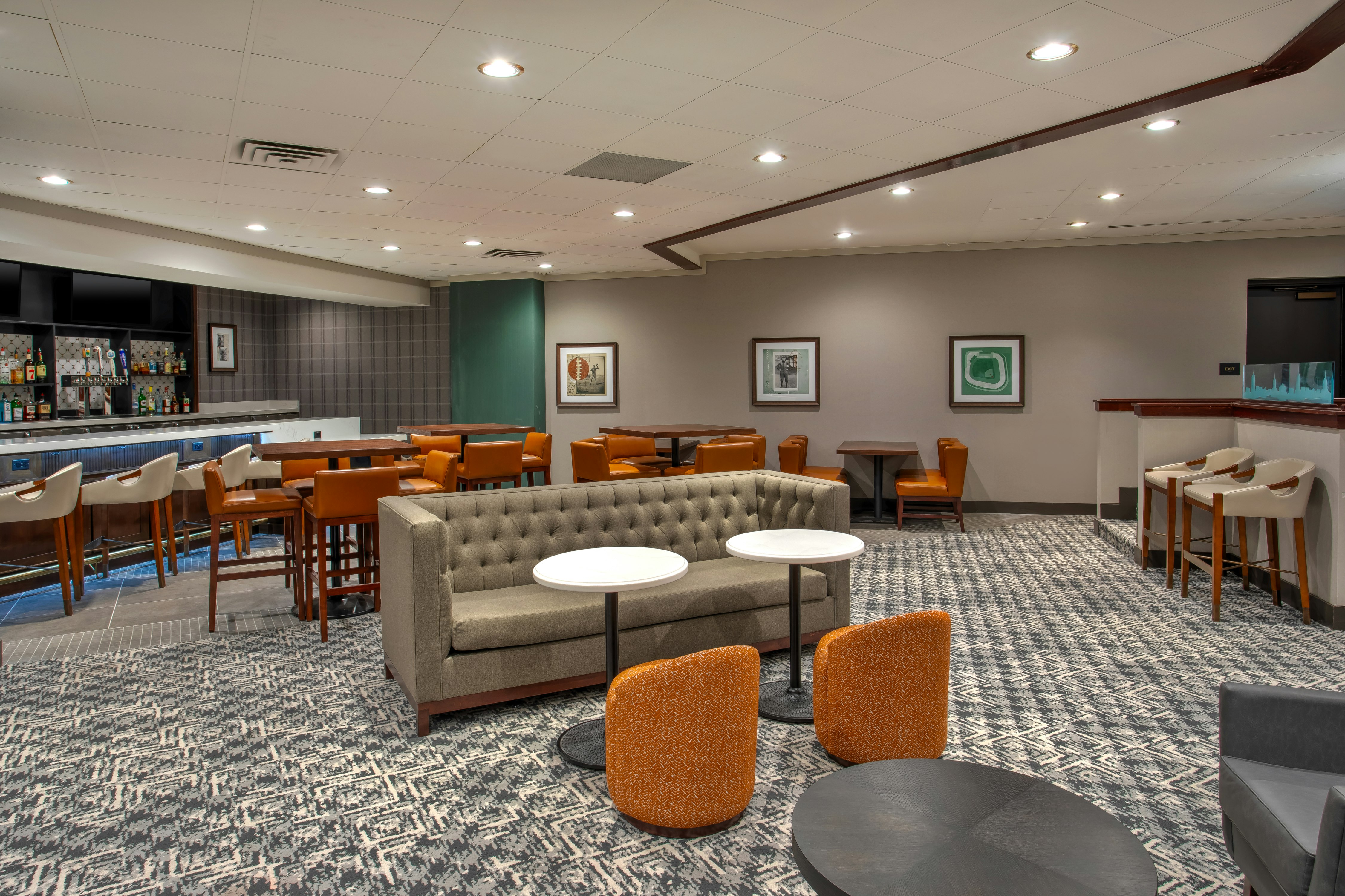 DoubleTree by Hilton Lansing, MI 20/32