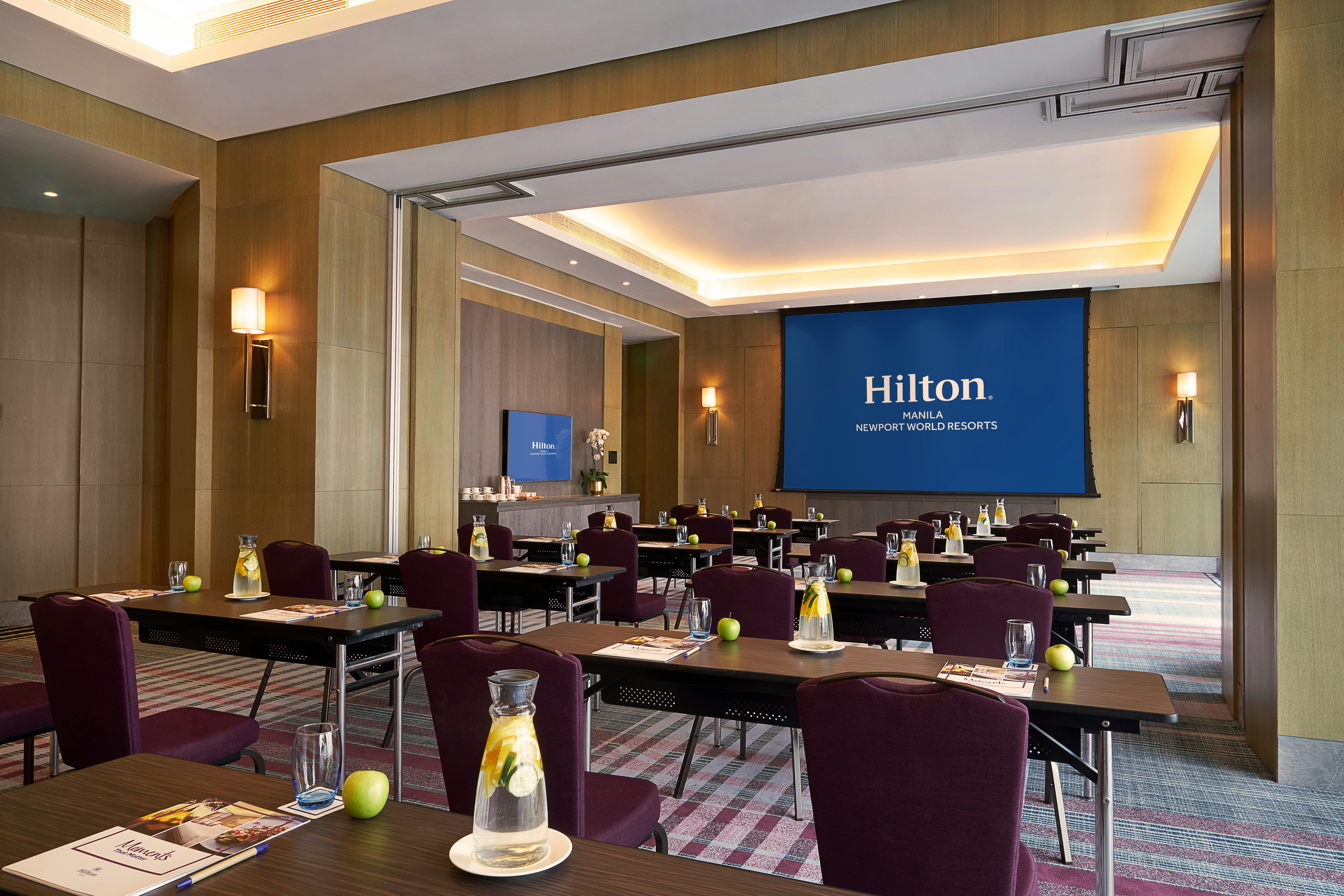 Hilton Manila Newport World Resorts 37/49