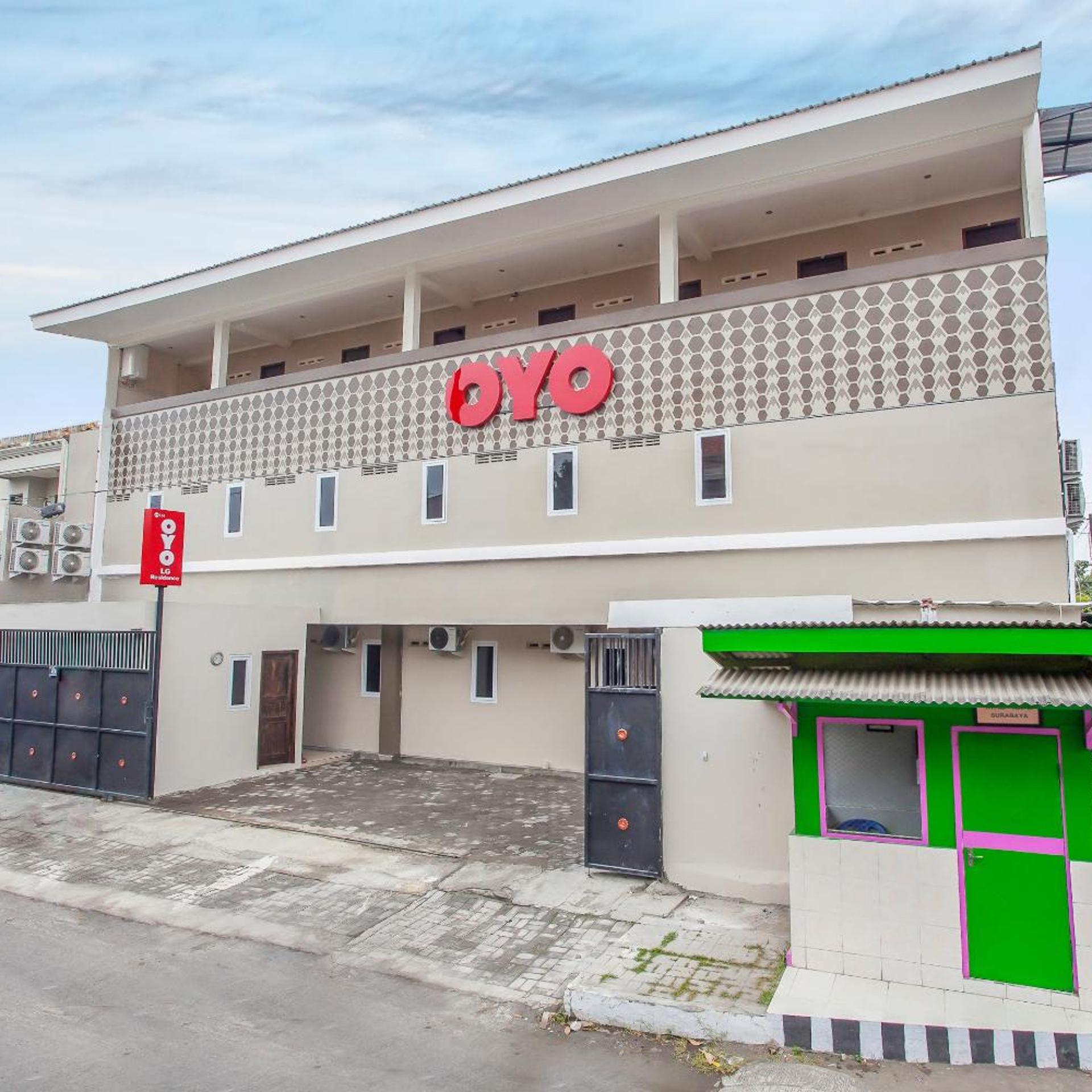 Oyo 134 Lg Residence 2/36