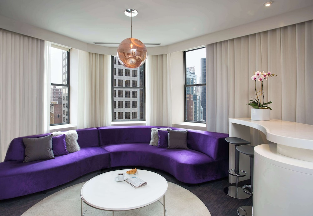 Dream Midtown 47/72