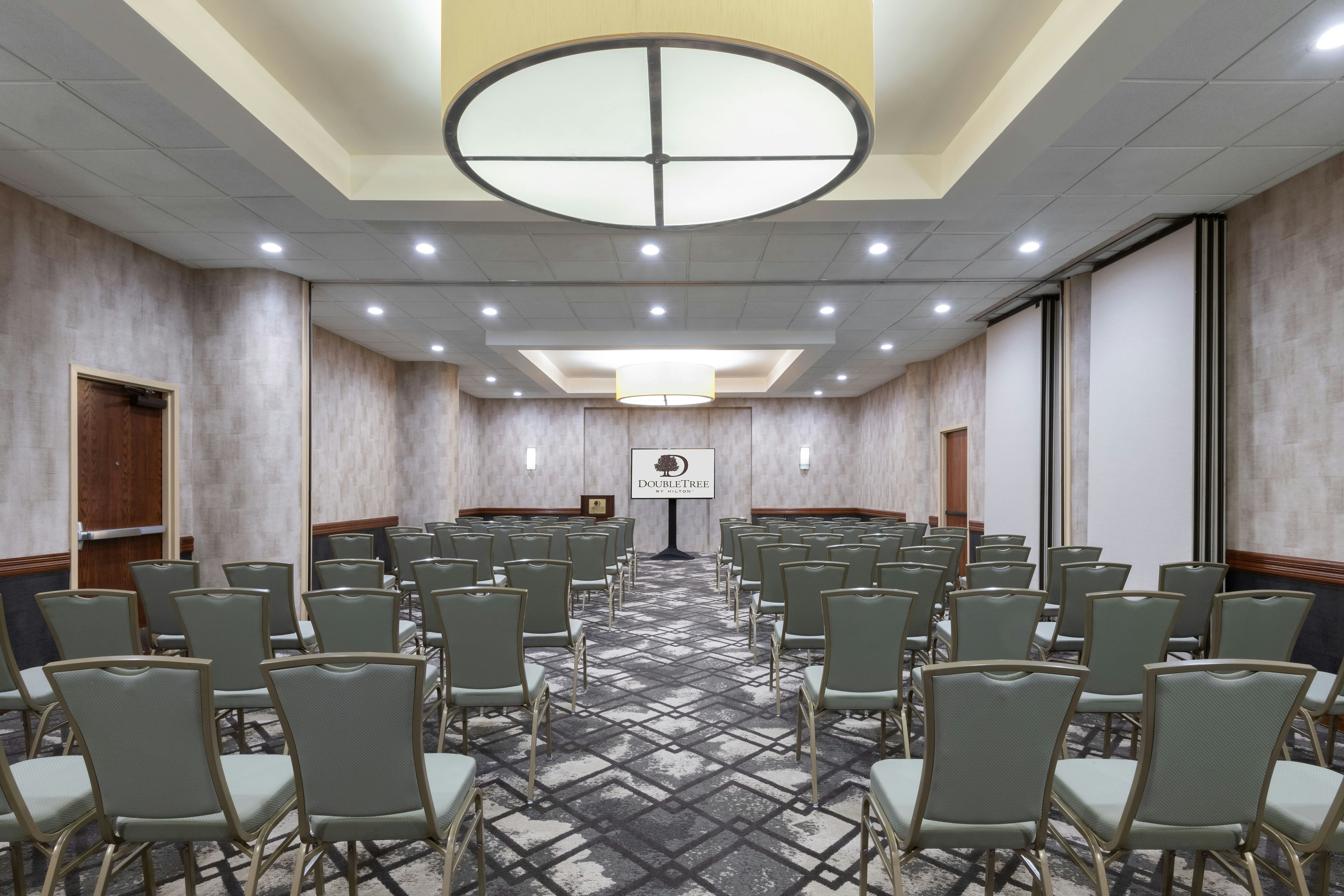 Doubletree By Hilton Denver-Aurora 15/19