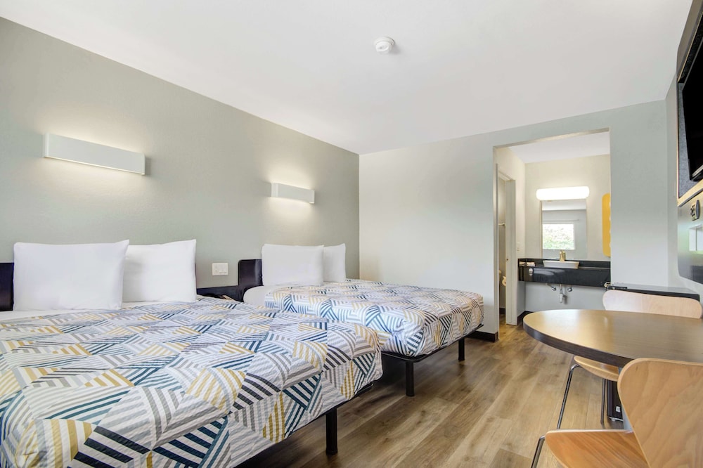 Motel6 San Jose, CA - Airport 16/54