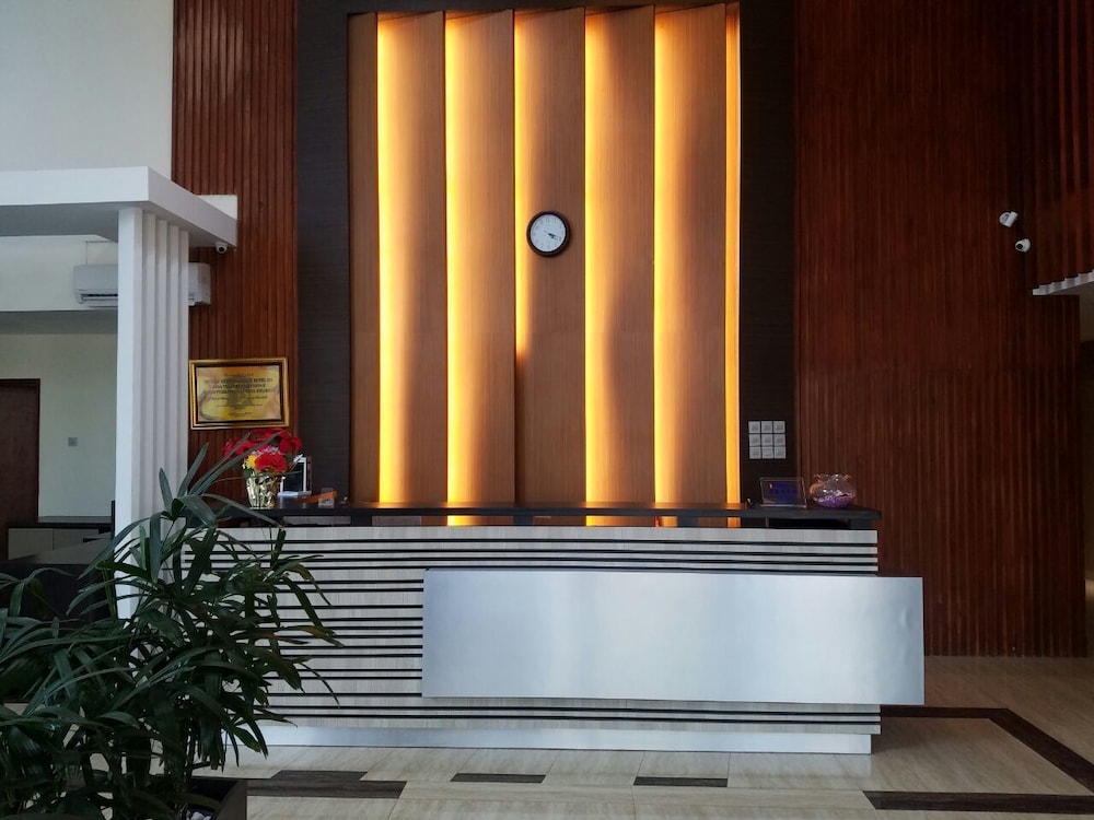 Sumi Hotel Surabaya 2/16