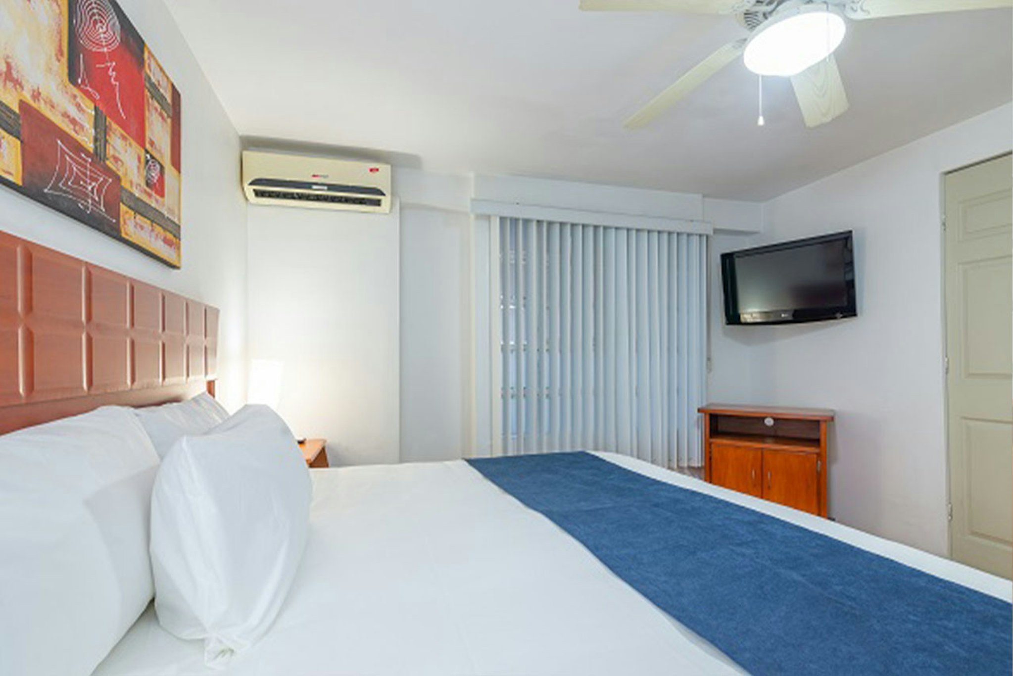 European Life Style Executive Suites Gallery 20/50