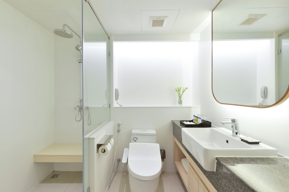 Centre Point Plus Hotel Pratunam 72/74