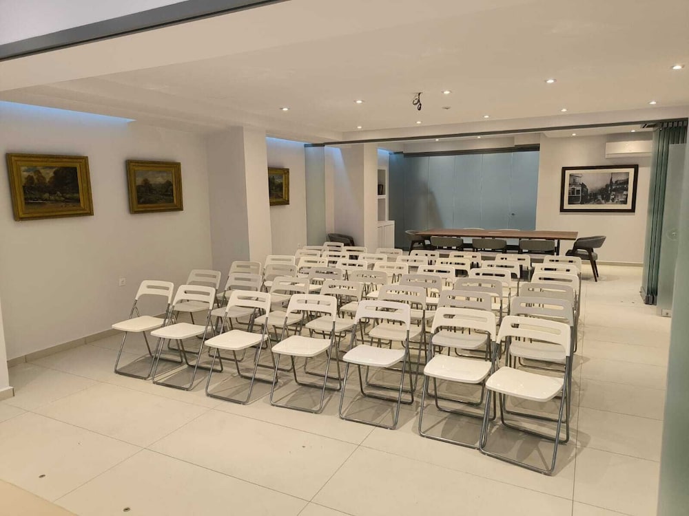 Gallery Central 47/60