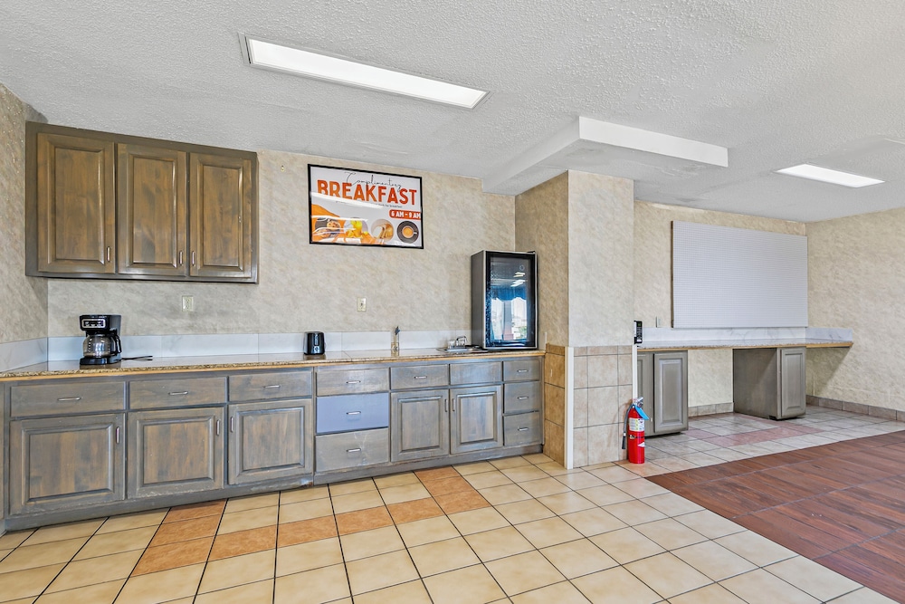 Magnolia Inn Townhouse Hattiesburg MS I-59 14/60