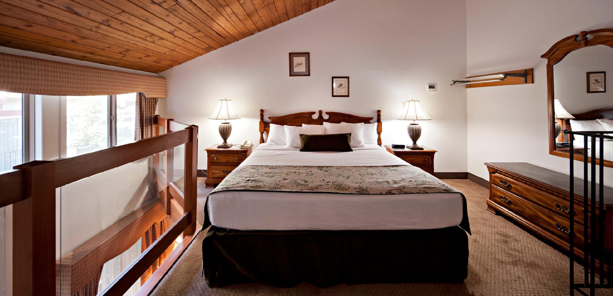 Loft, King Bed