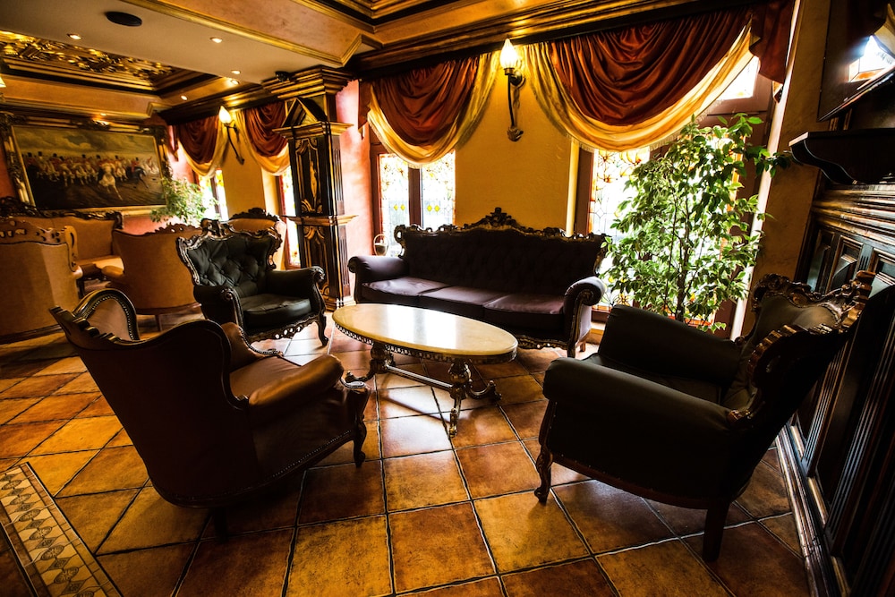 Ambassador Hotel 31/50