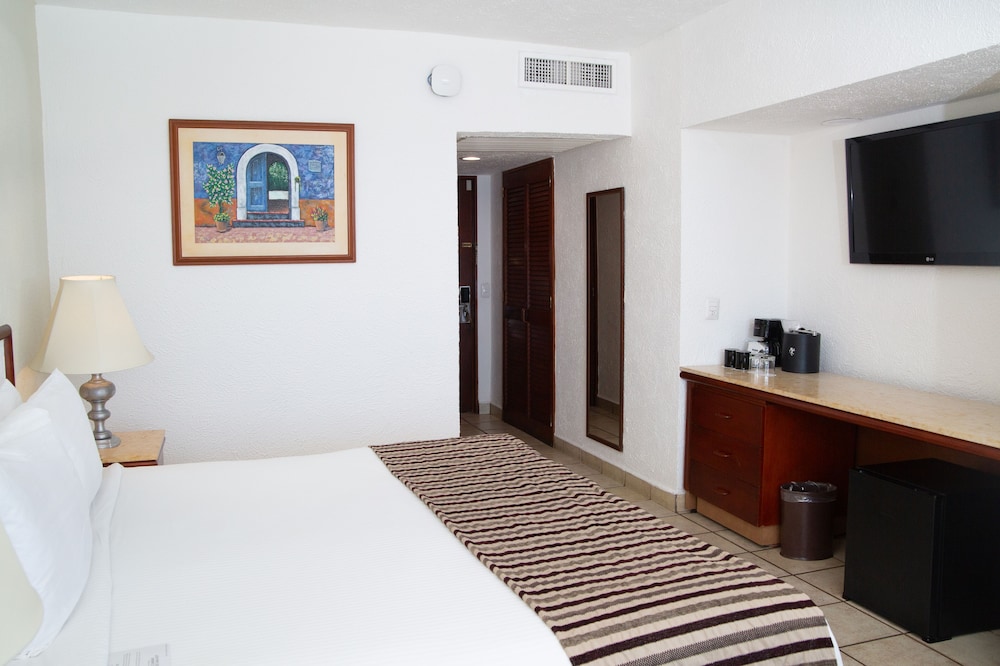 Emporio Ixtapa 16/50