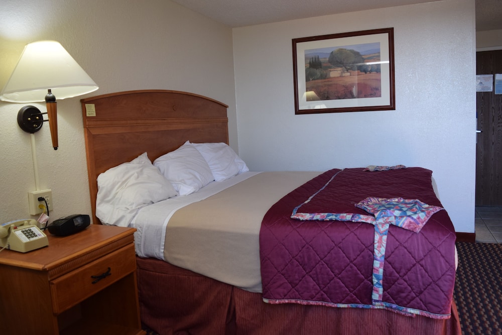 Americas Best Value Inn Jefferson City 13/33