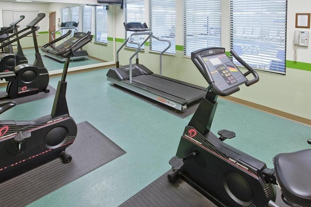 Studio 6 Extended Stay Findlay Tiffin Avenue OH 25/50