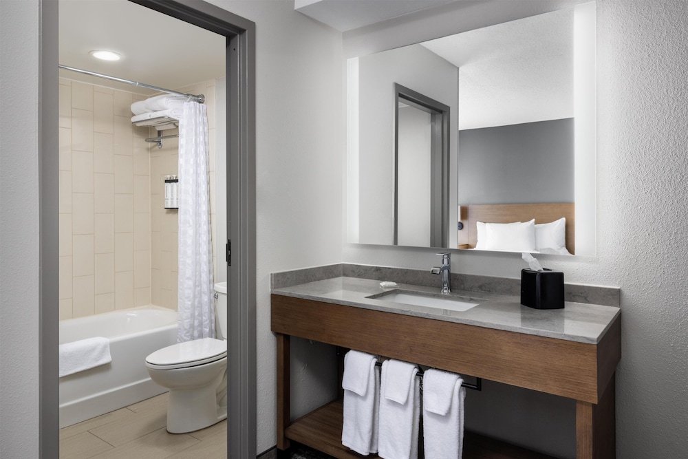 Hyatt Place Atlanta-Galleria 56/59