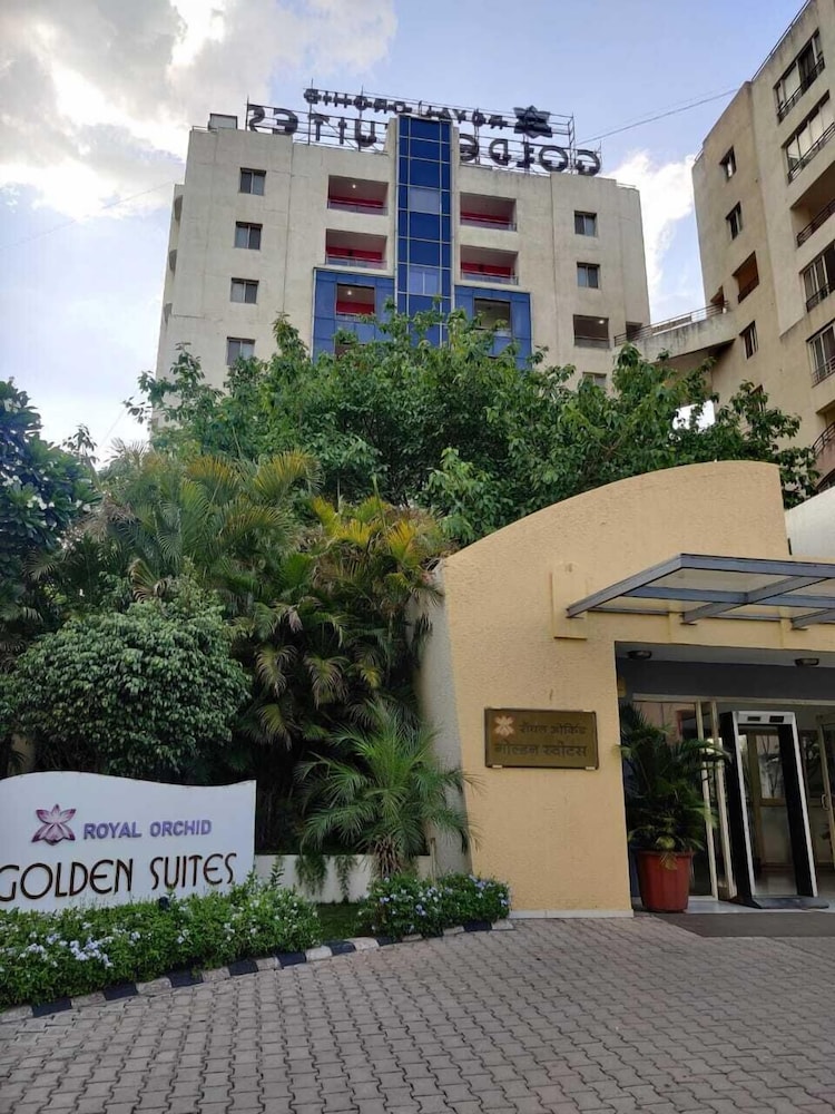 Royal Orchid Golden Suites Pune 7/52