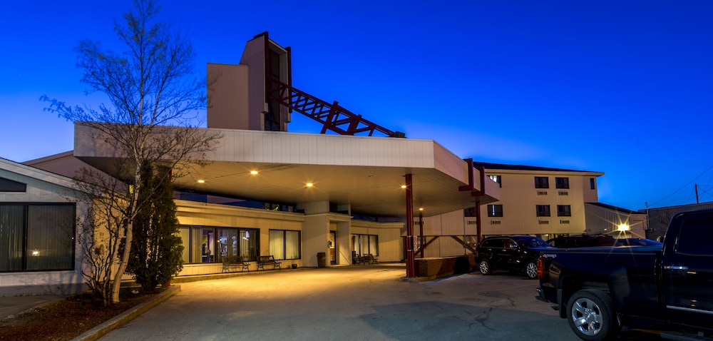 SINBADS HOTEL AND SUITES