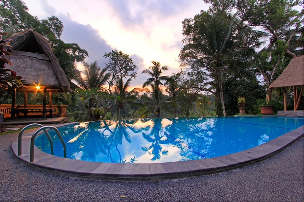 Bucu View Resort 48/50