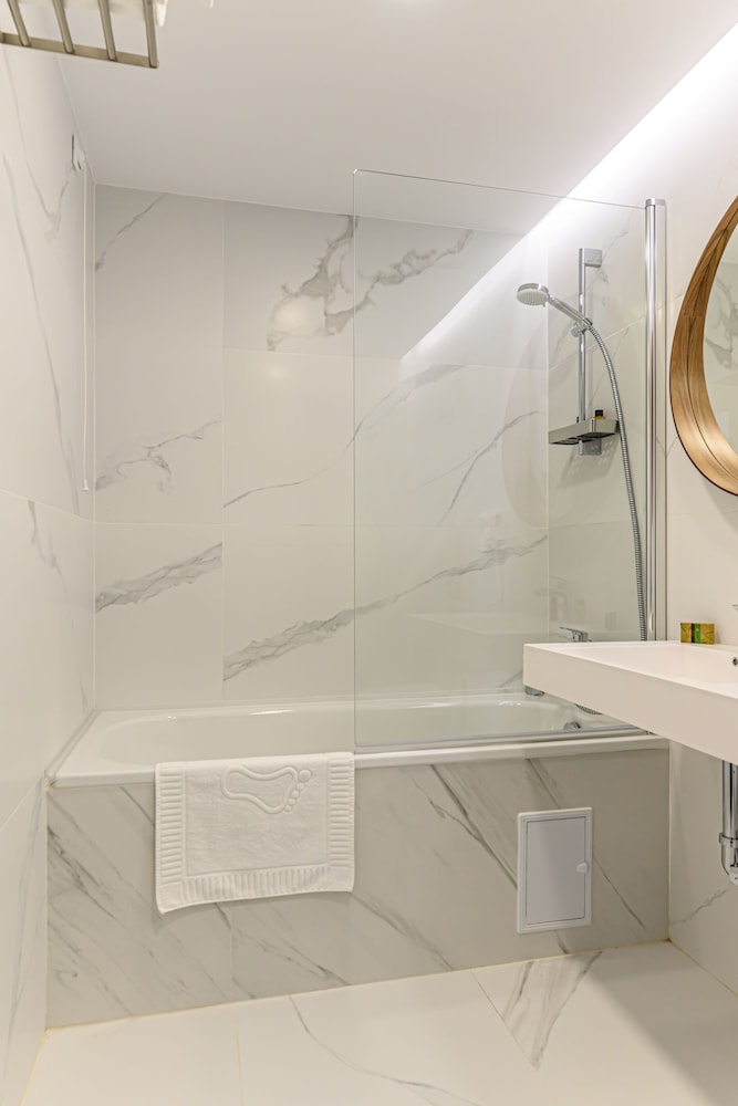 Hotel Central Pascani 58/60