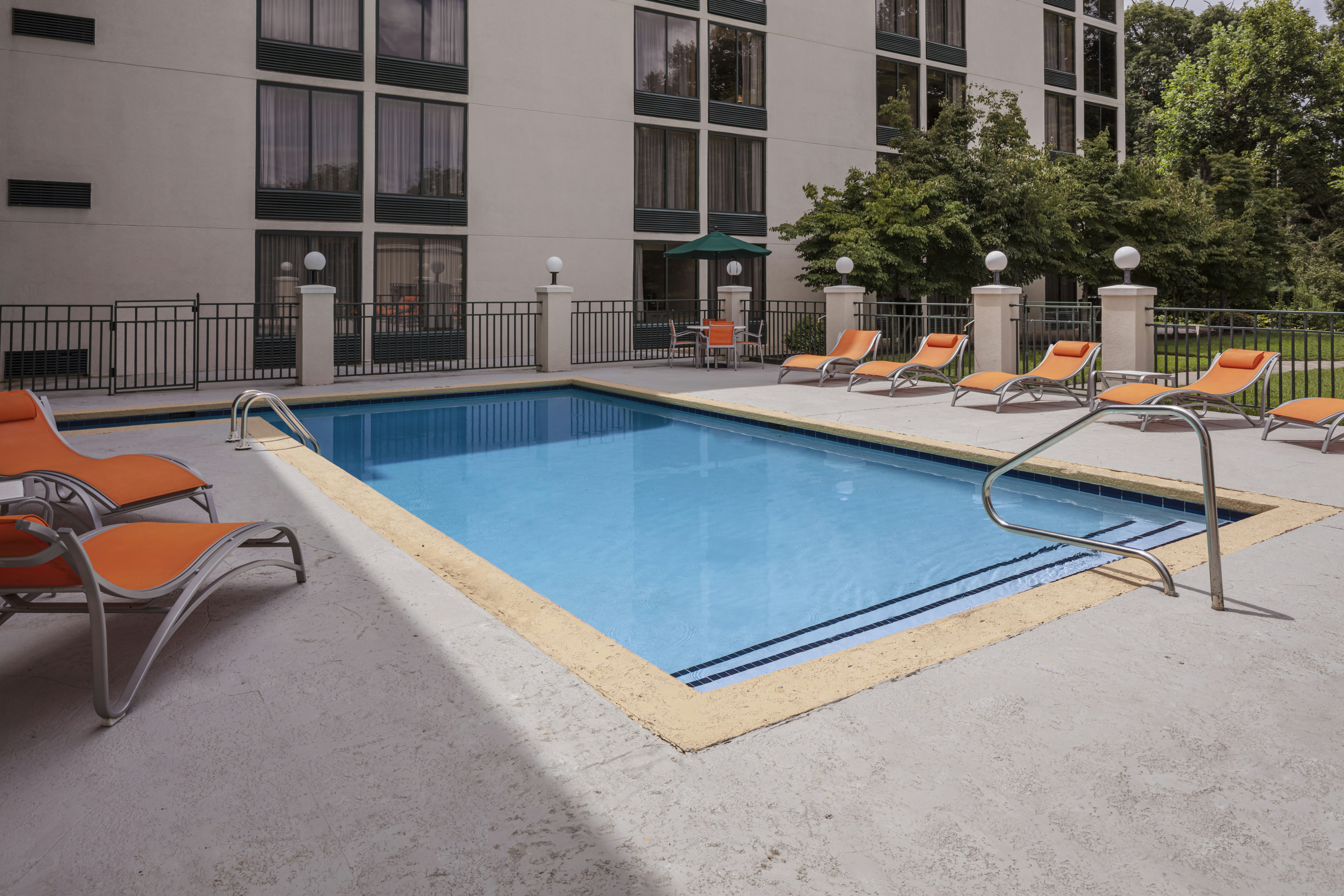 Holiday Inn Asheville - Biltmore West, an IHG Hotel 48/48