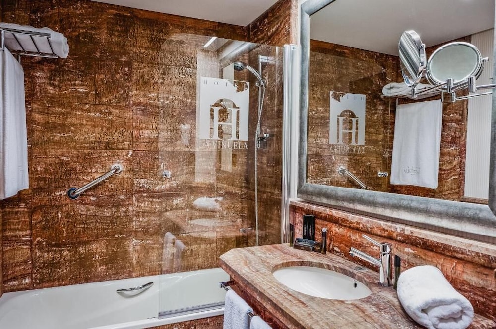 B bou Hotel La Vinuela & Spa 65/66