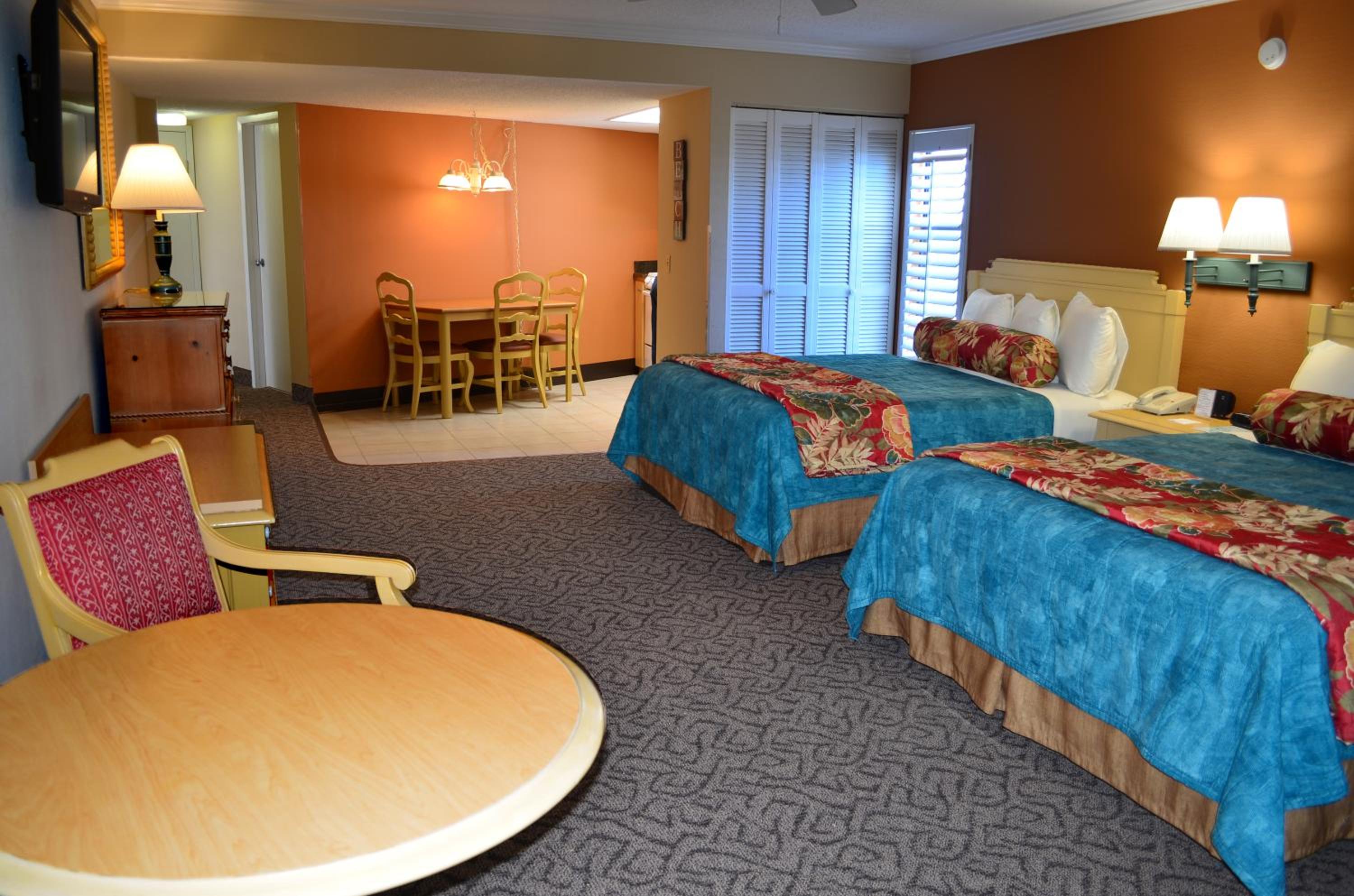 غرفة بسريرين كوين بإطلالة على المسبح، Sun Viking Lodge 4/8