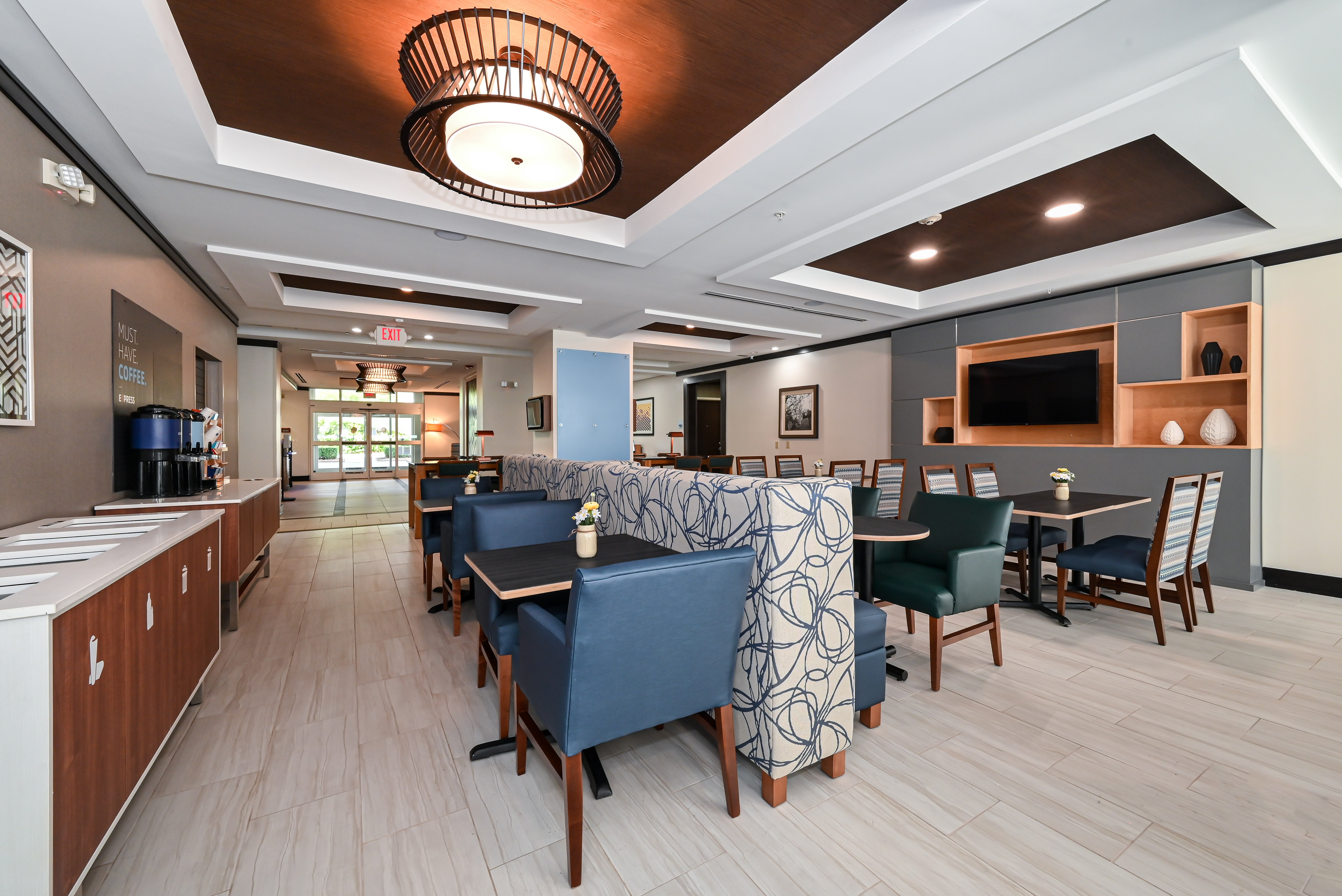 Holiday Inn Express Suites Charlotte Southeast Matthews 41/48