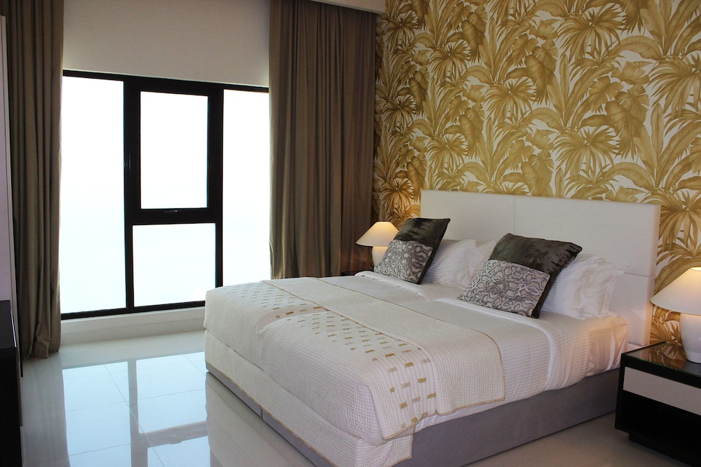 2 BEDROOMS, DELUXE, APARTMENT, PARTIAL SEA VIEW