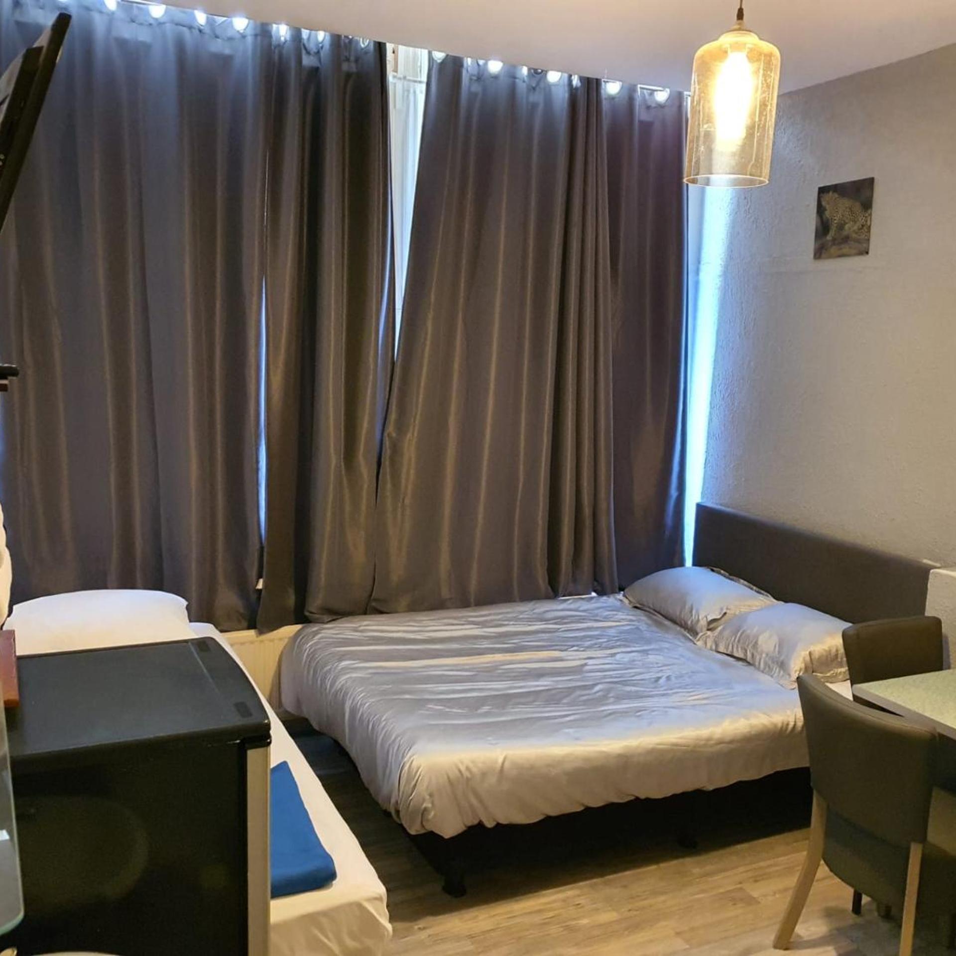 Hotel Schroder 15/50