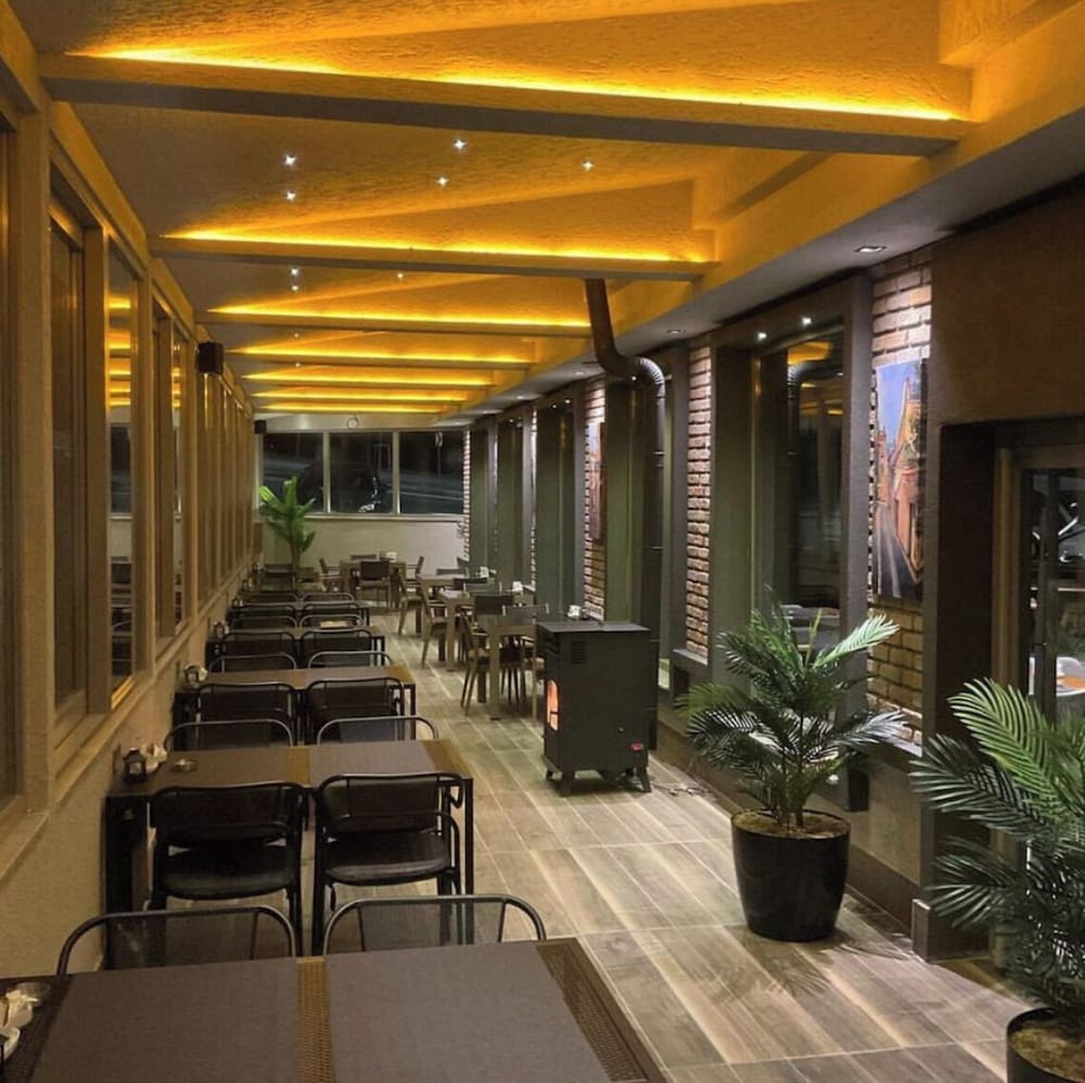 The Erzurum Hotel 32/50