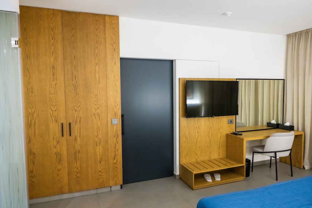 Le Grove Hotel, Jounieh 65/76