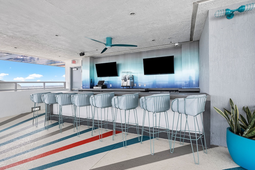 Aloft Fort Lauderdale Airport 34/46