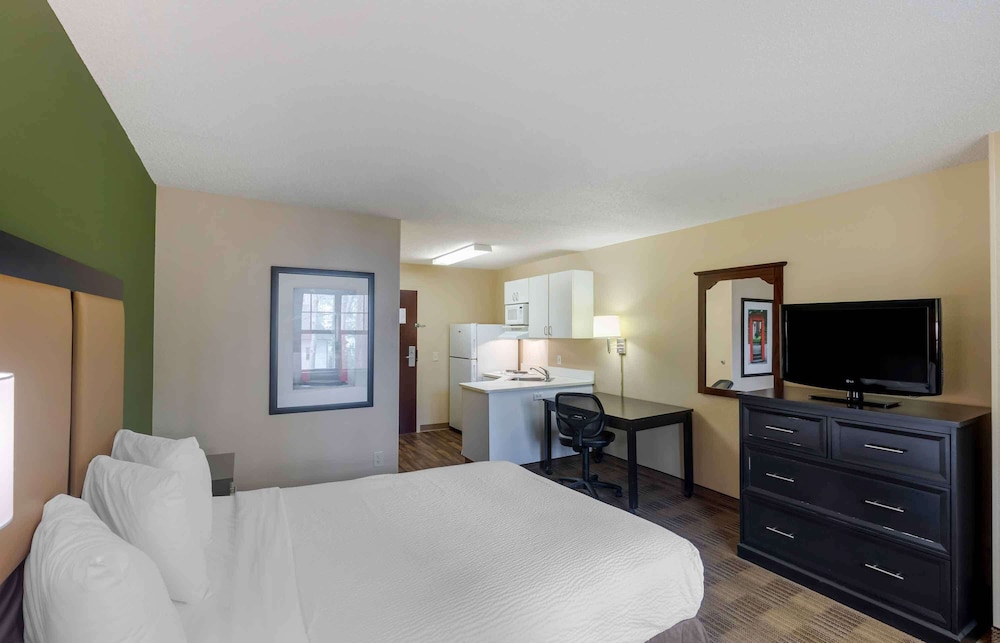 Extended Stay America Atlanta - Clairmont 10/35