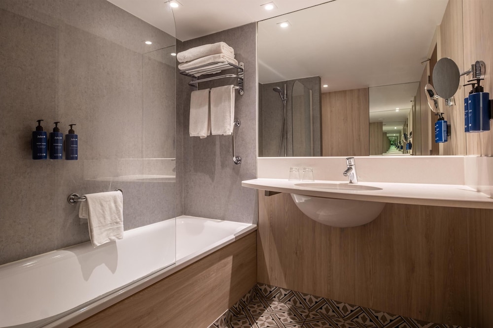 RADISSON BLU NICE 75/75