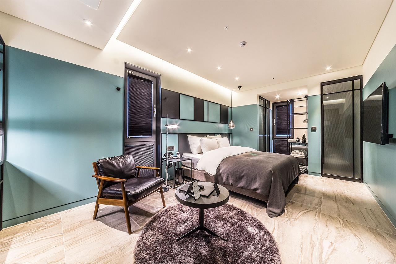 Superior, Queen Bed