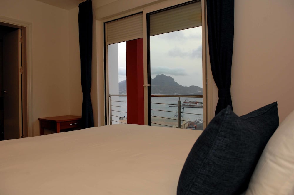 Blue Marlin Hotel 8/50