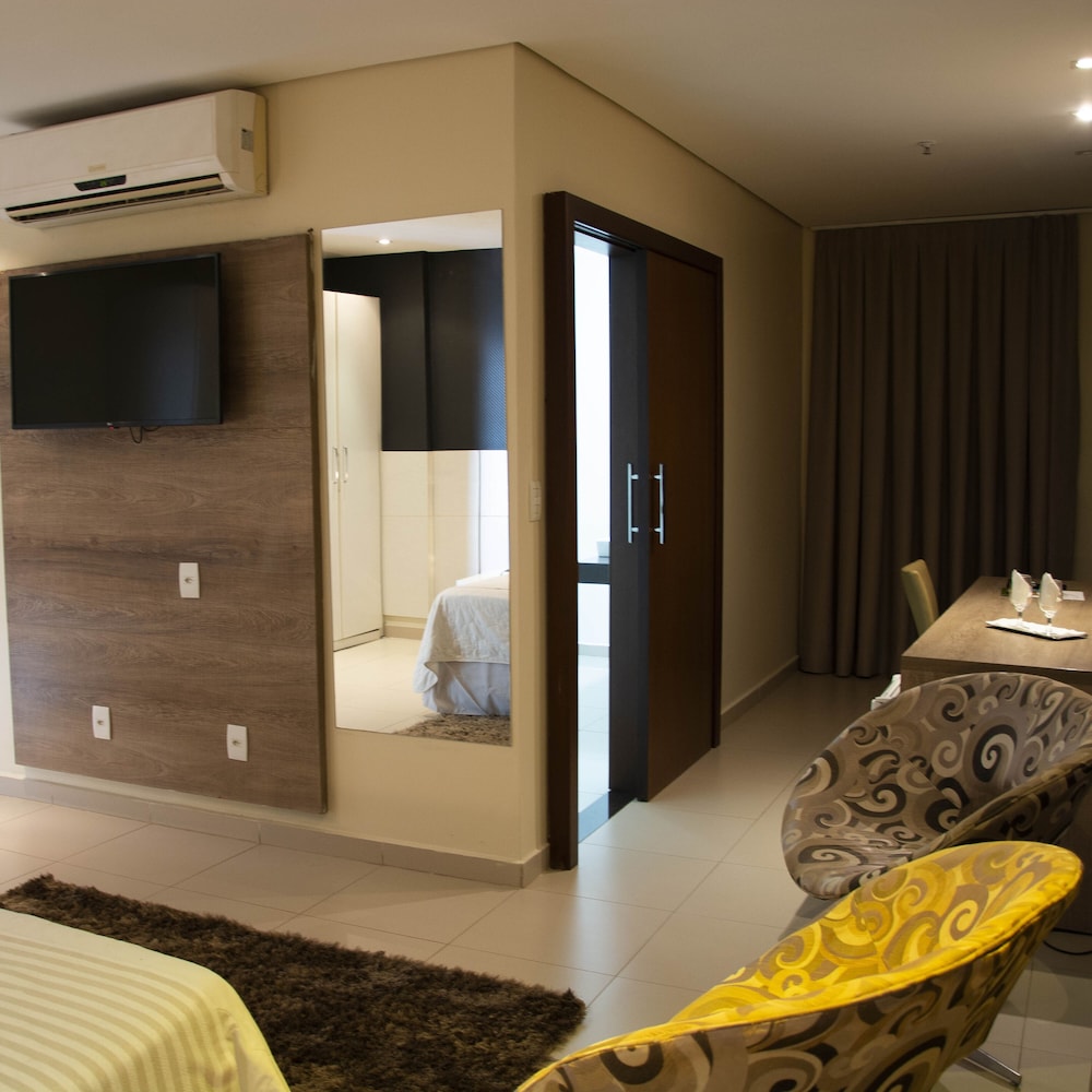 Golden Plaza Hotel 35/50