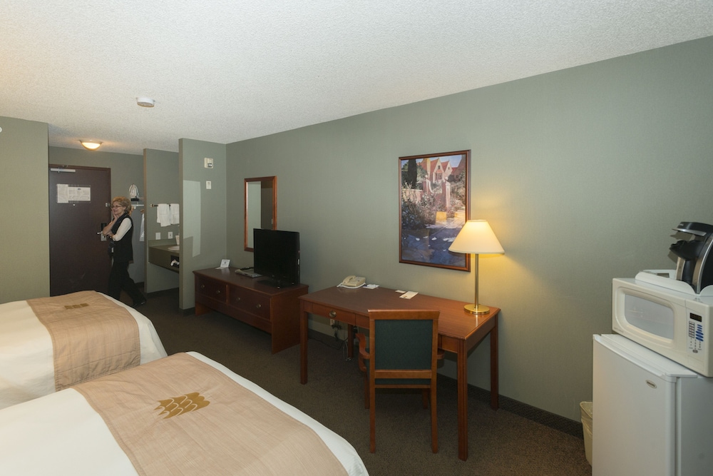 Days Inn by Wyndham Whitecourt 45/53