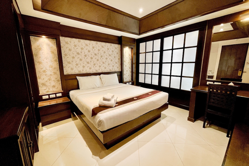 Rayaburi Hotel Patong 26/52