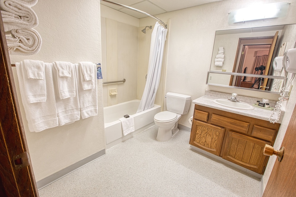 WEDGEWOOD RESORT 33/33