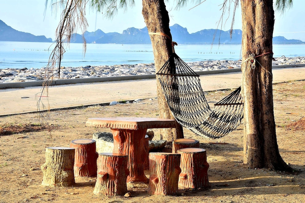 Pranmanee Beach Resort 37/50