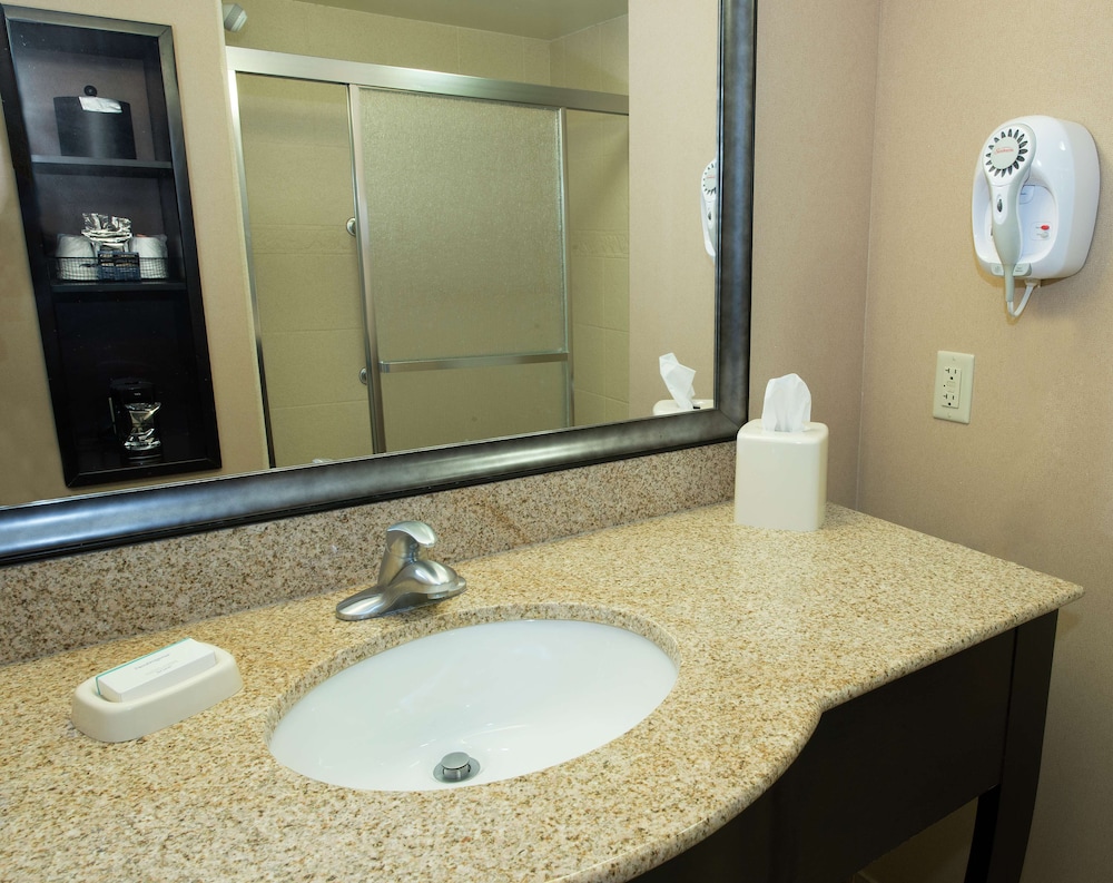 Hampton Inn And Suites Scottsboro 22/44