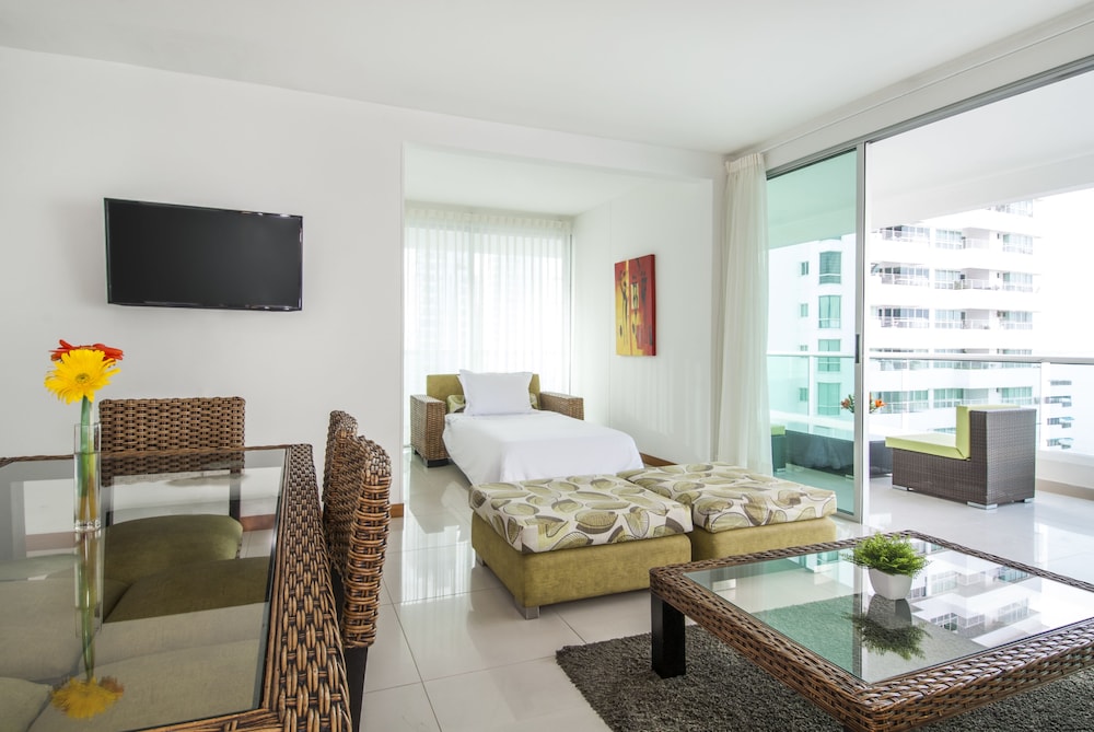 Travelers Suites Orange Cartagena 24/38