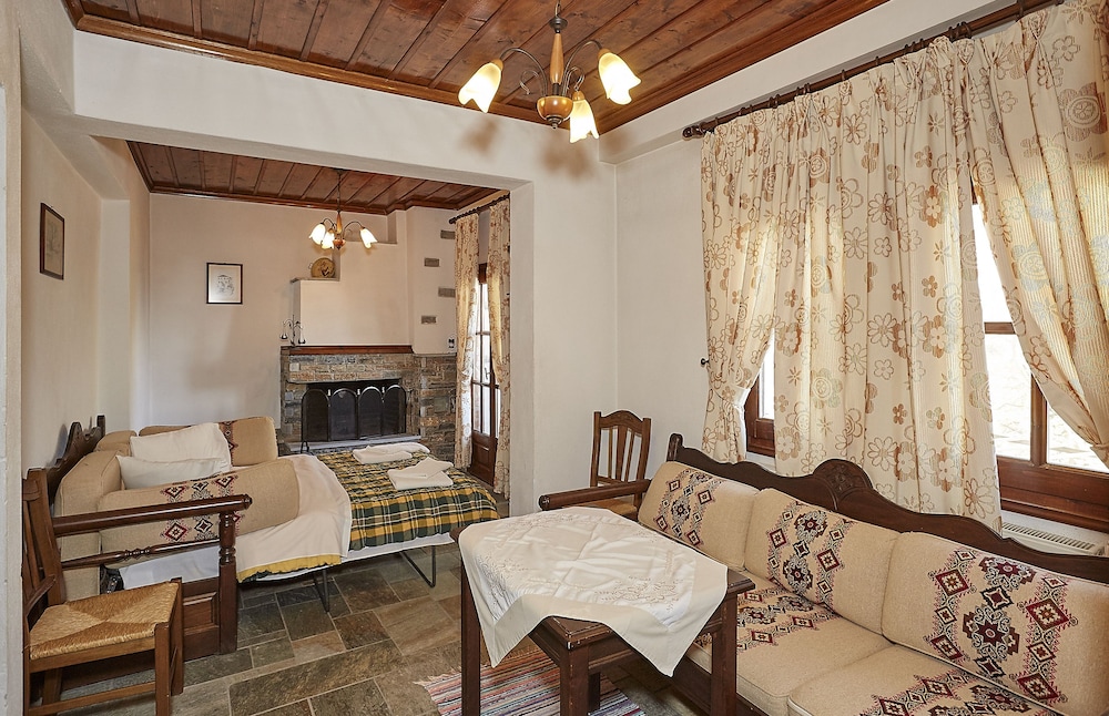 Atrapos Hotel 28/50