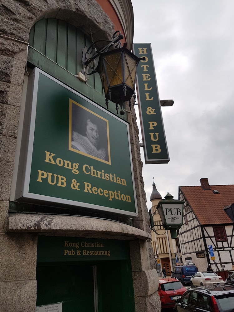 Kong Christians Bed And Breakfast 3/30