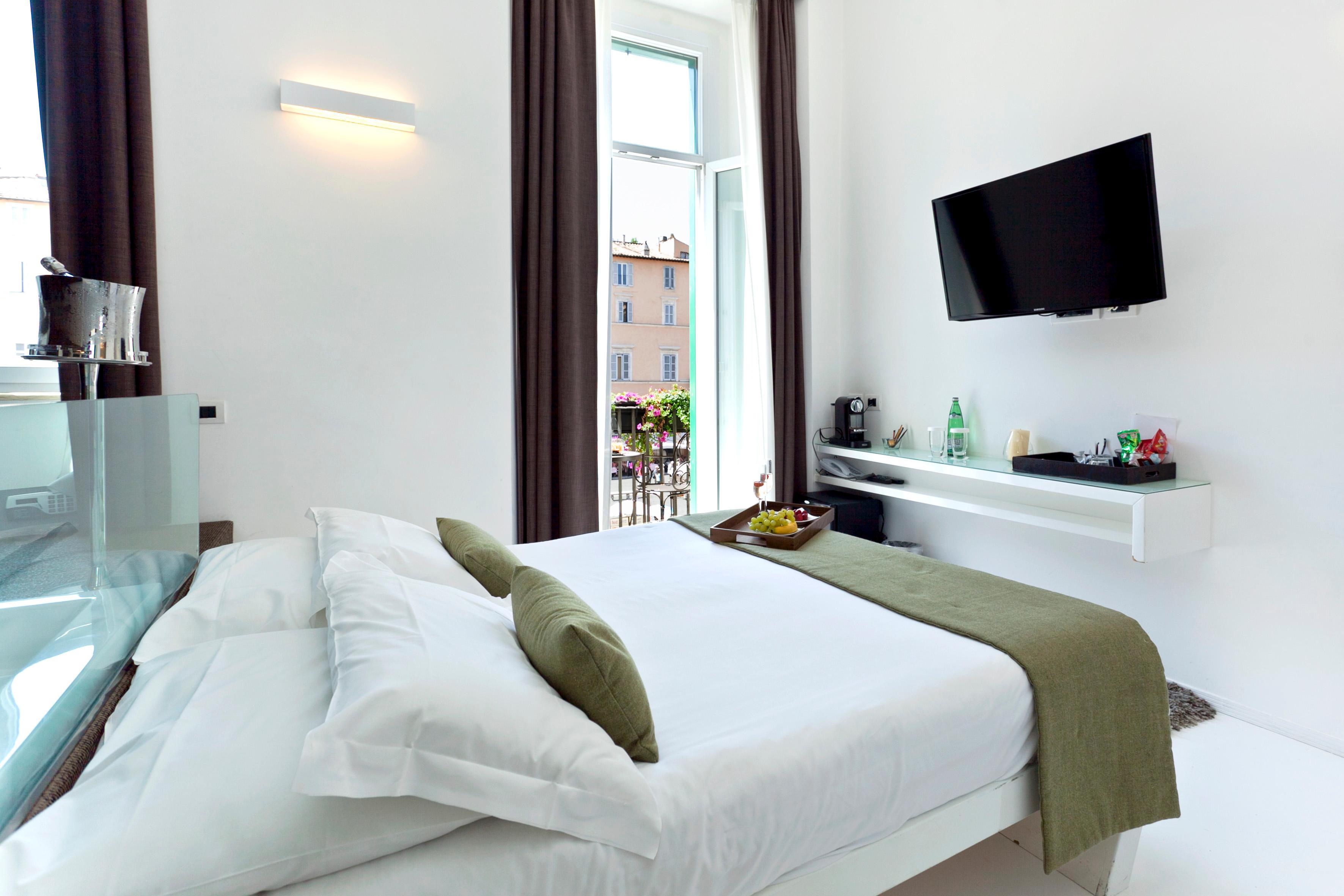 Suite, City View